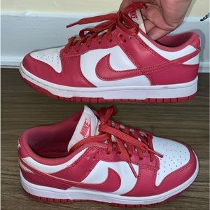 Woman Archero Pink Nike Dunk Size 7W 5.5M